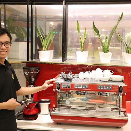 The Queendor Boutique Hotel โฮจิมินห์ซิตี้ ภายนอก รูปภาพ