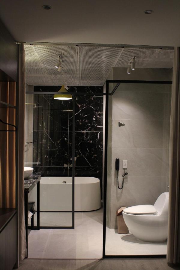 The Queendor Boutique Hotel โฮจิมินห์ซิตี้ ภายนอก รูปภาพ